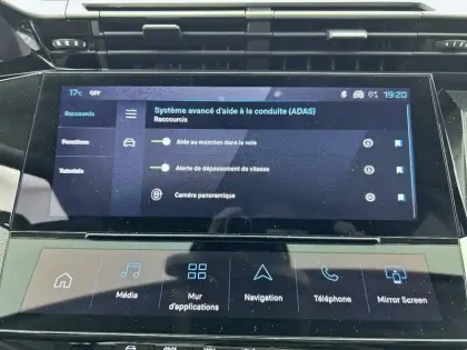 Photo 25 Peugeot 308  SW Hybrid 145 e-DCS6