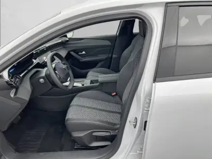 Photo 10 Peugeot 308  SW Hybrid 145 e-DCS6