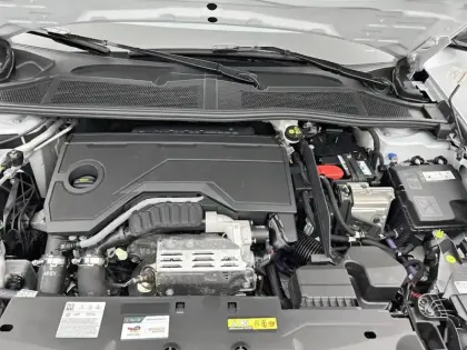 Photo 29 Peugeot 308  SW Hybrid 145 e-DCS6