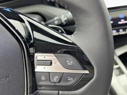 Photo 22 Peugeot 308  SW Hybrid 145 e-DCS6