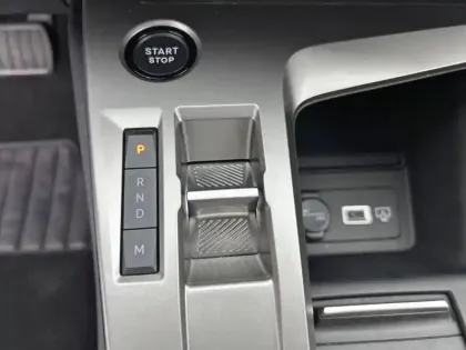 Photo 13 Peugeot 308  SW Hybrid 145 e-DCS6