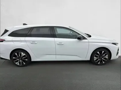 Photo 33 Peugeot 308  SW Hybrid 145 e-DCS6