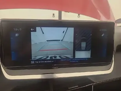 Photo 61 Peugeot 208  PureTech 100 S&S EAT8