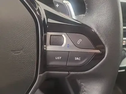 Photo 64 Peugeot 208  PureTech 100 S&S EAT8