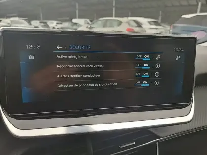 Photo 41 Peugeot 208  PureTech 100 S&S EAT8