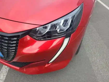 Photo 37 Peugeot 208  PureTech 100 S&S EAT8