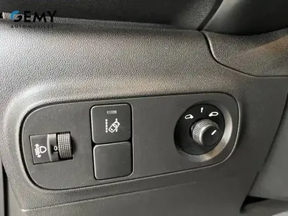 Photo 12 Citroën C3  PureTech 83 S&S BVM5