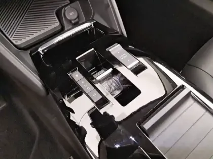 Photo 35 Citroën C4 Gén. III Ph1 Feel Pack 5