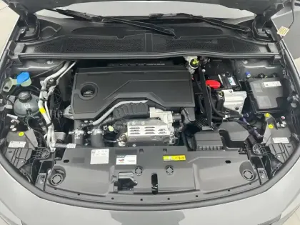 Photo 27 Peugeot 308  SW Hybrid 145 e-DCS6