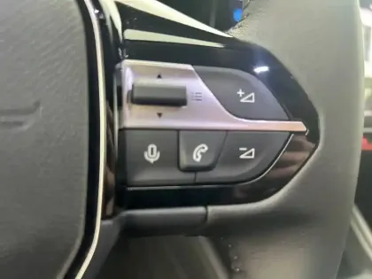 Photo 26 Peugeot 308  SW Hybrid 145 e-DCS6