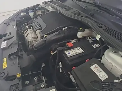 Photo 44 Peugeot 208 Gén. II Ph1 NG Allure 5