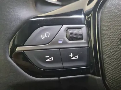 Photo 56 Peugeot 208 Gén. II Ph1 NG Allure 5