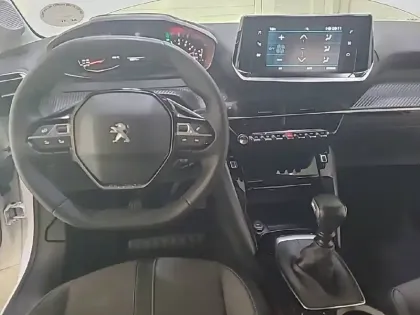 Photo 67 Peugeot 208  PureTech 100 S&S BVM6