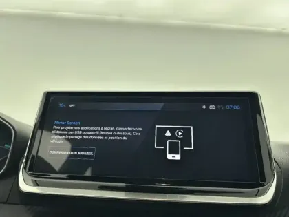 Photo 22 Peugeot 208  Hybrid 100 e-DCS6