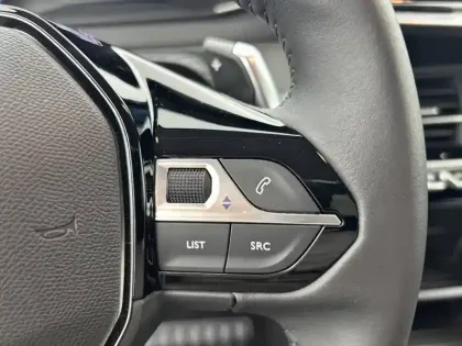 Photo 19 Peugeot 208  Hybrid 100 e-DCS6