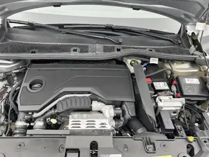 Photo 26 Peugeot 208  Hybrid 100 e-DCS6