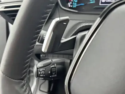 Photo 20 Peugeot 208  Hybrid 100 e-DCS6