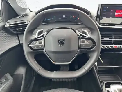 Photo 8 Peugeot 208  Hybrid 100 e-DCS6