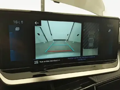 Photo 65 Peugeot 2008  PureTech 130 S&S EAT8