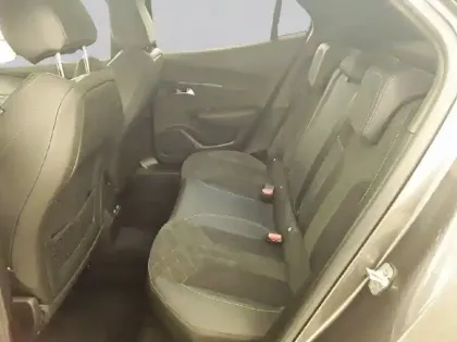 Photo 35 Peugeot 2008  PureTech 130 S&S EAT8