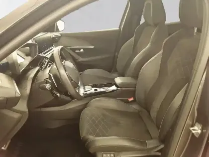 Photo 34 Peugeot 2008  PureTech 130 S&S EAT8