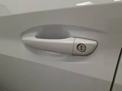 Photo 32 Peugeot 208 Gén. II Ph2 Allure 5