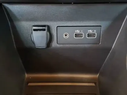 Photo 28 Renault Clio  Blue dCi 100 ch GSR2