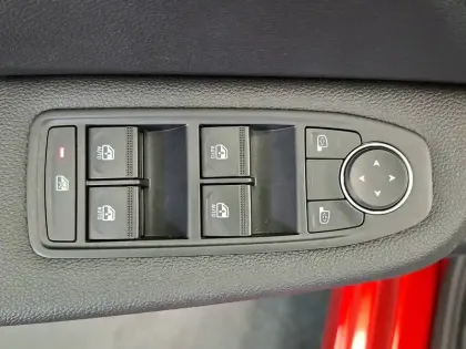 Photo 27 Renault Clio  Blue dCi 100 ch GSR2