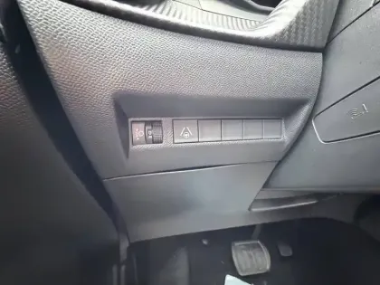 Photo 85 Peugeot 208  Hybrid 100 e-DCS6