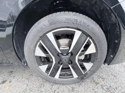 Photo 94 Peugeot 208  Hybrid 100 e-DCS6