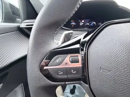 Photo 79 Peugeot 208  Hybrid 100 e-DCS6