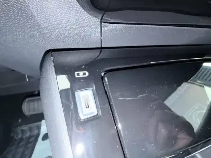 Photo 76 Peugeot 208  Hybrid 100 e-DCS6