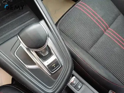 Photo 14 Renault Captur  E-Tech 145 - 21B