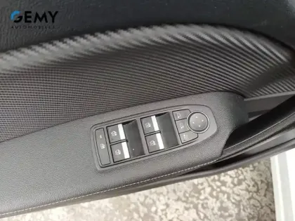 Photo 11 Renault Captur  E-Tech 145 - 21B