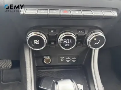 Photo 26 Renault Captur  E-Tech 145 - 21