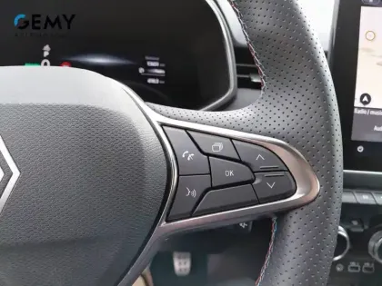 Photo 21 Renault Clio  E-Tech full hybrid 145 ch GSR2