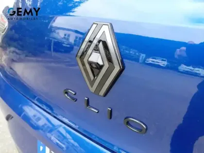 Photo 12 Renault Clio  E-Tech full hybrid 145 ch GSR2