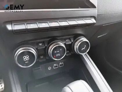 Photo 29 Renault Clio  E-Tech full hybrid 145 ch GSR2