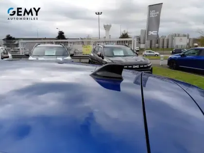 Photo 11 Renault Clio  E-Tech full hybrid 145 ch GSR2