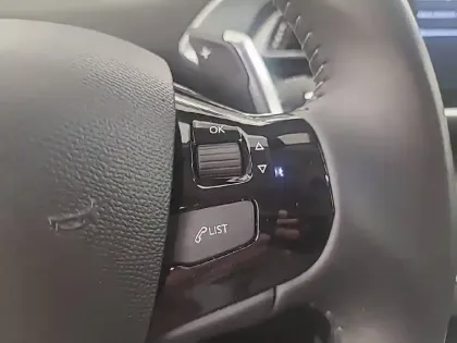 Photo 20 Peugeot 308  PureTech 130ch S&S EAT8