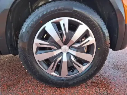 Photo 12 Peugeot 2008  PureTech 100 S&S BVM6