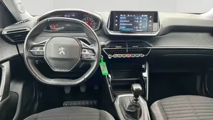 Photo 124 Peugeot 2008  PureTech 100 S&S BVM6