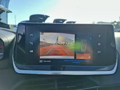 Photo 51 Peugeot 2008  PureTech 100 S&S BVM6