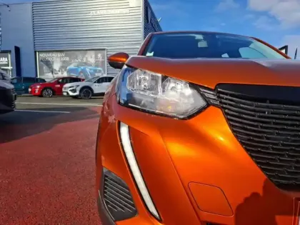 Photo 41 Peugeot 2008  PureTech 100 S&S BVM6