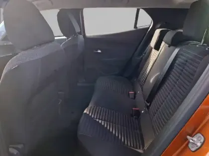 Photo 37 Peugeot 2008  PureTech 100 S&S BVM6