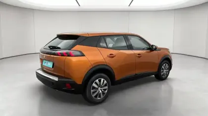 Photo 109 Peugeot 2008  PureTech 100 S&S BVM6