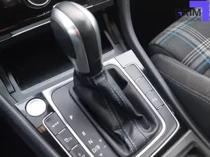 Photo 9 Volkswagen Golf  Hybride Rechargeable 1.4 TSI 204 DSG6