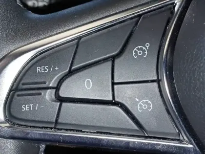 Photo 42 Renault Captur  E-Tech full hybrid 145