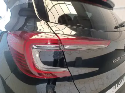 Photo 24 Renault Captur  E-Tech full hybrid 145