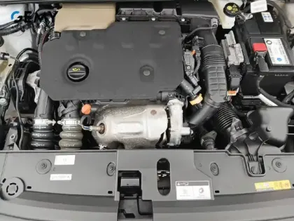 Photo 11 Peugeot 208  BlueHDi 100 S&S BVM6